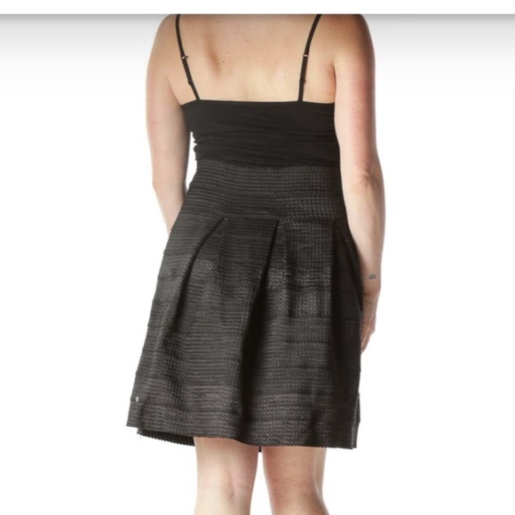 NWT Ann Taylor Black Pleated Flared Skirt Size 8 - Picture 4 of 11